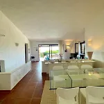 Farfalle Giardino E Favolosa Vista Mare