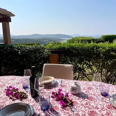 Farfalle Giardino E Favolosa Vista Mare * Capo Coda Cavallo