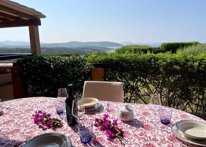Farfalle Giardino E Favolosa Vista Mare * Capo Coda Cavallo
