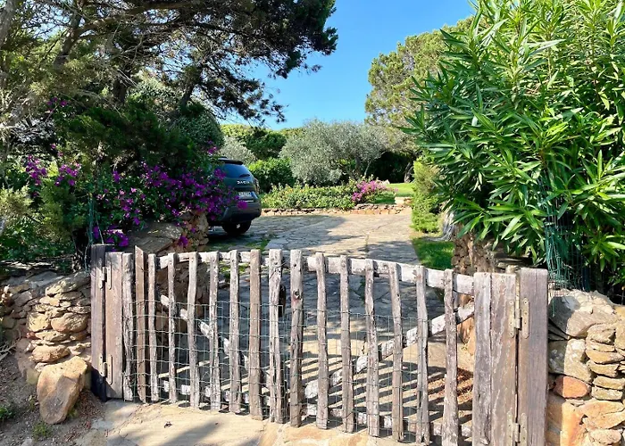 Farfalle Giardino E Favolosa Vista Mare * Capo Coda Cavallo